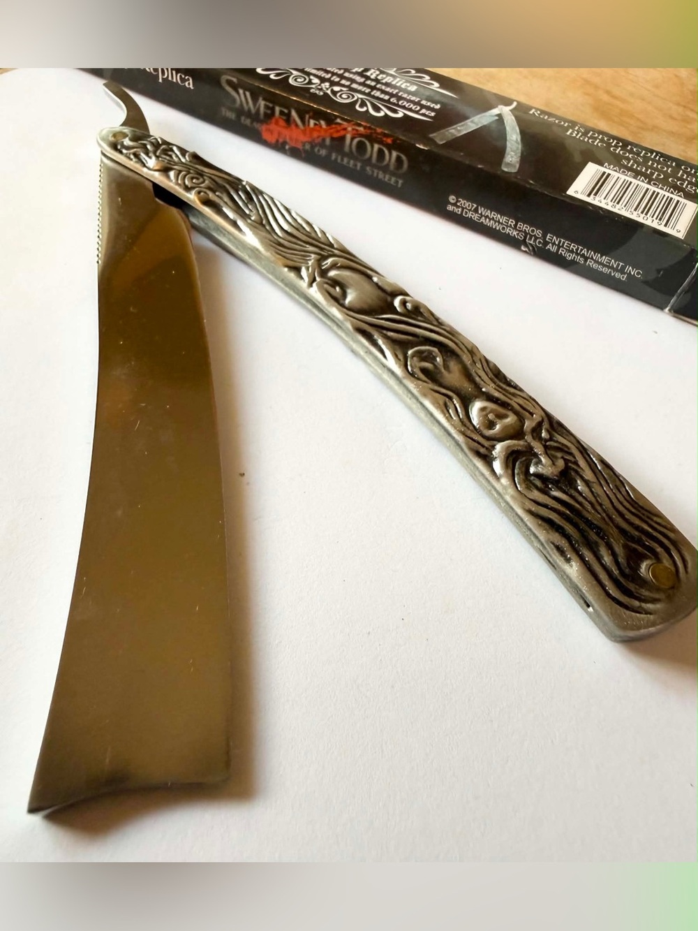 SWEENEY TODD DEMON BARBER'S STRAIGHT RAZOR REPLICA, PROP